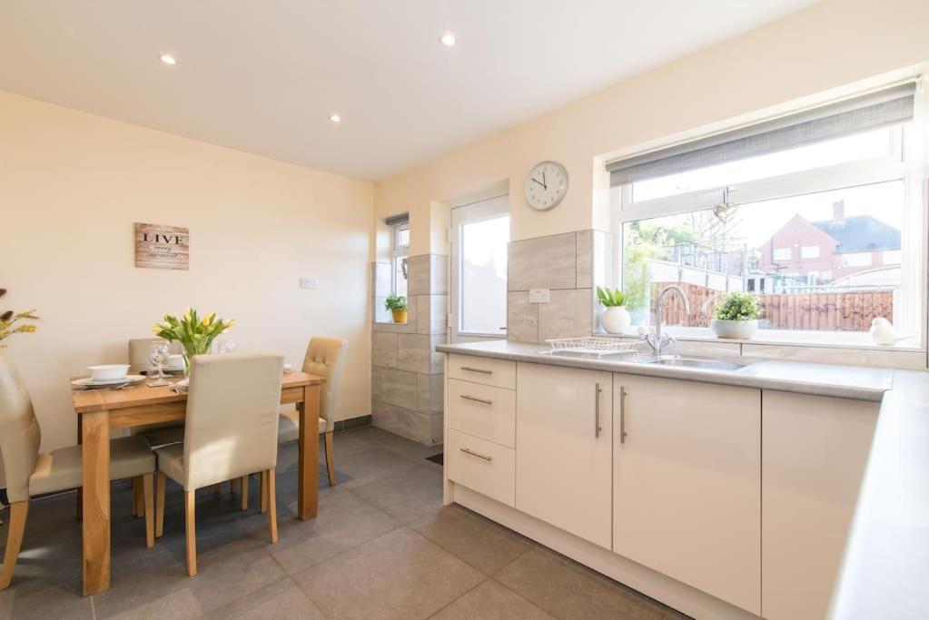 City Home From Home - Peaceful, Cosy & Modern 2Bed House Nottingham Kültér fotó